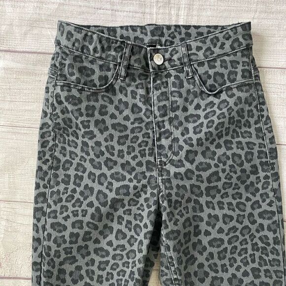 H&M divided women 4 cheetah print jeans gray/black - Picture 3 of 10
